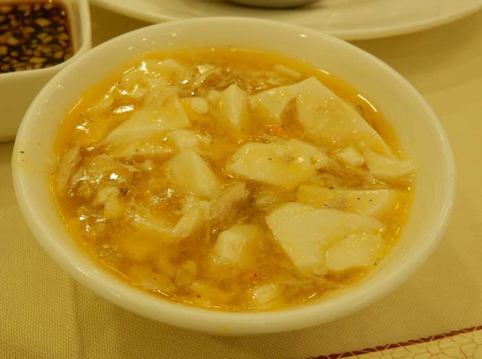 ・スープ：蟹粉菌菇羹（蟹味噌入りキノコとろみスープ