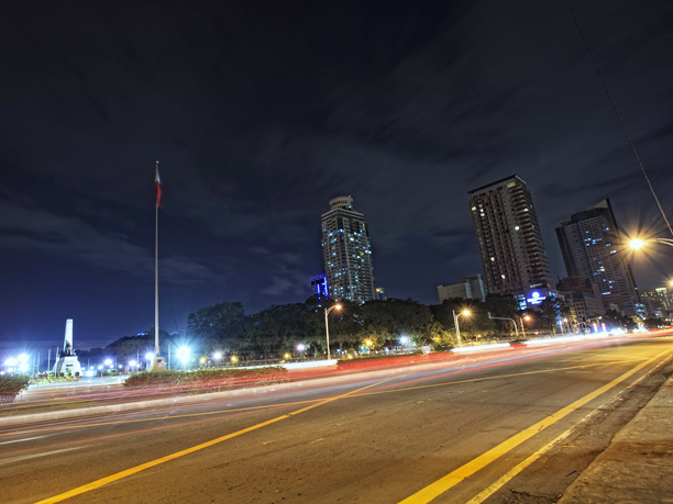 マニラの夜の道路